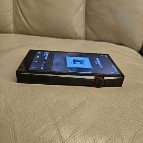 sp3000 黑鋼行貨全套有單過保跟多個 Dignis 墨綠色機套