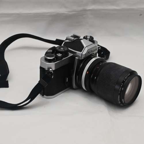 Nikon FM-2菲林相機(連35-135mm變焦鏡)