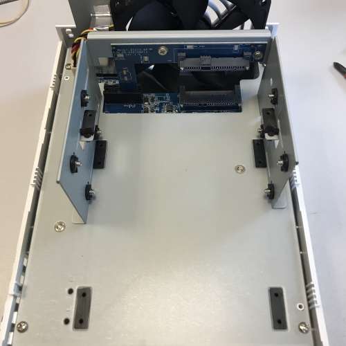 新淨Synology DS218J Nas 連火牛