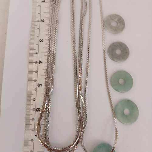 古舊翡翠A玉25mm平安扣存貨,加送16吋銅链，每一套 100 元，全部六套共售300 元，no...