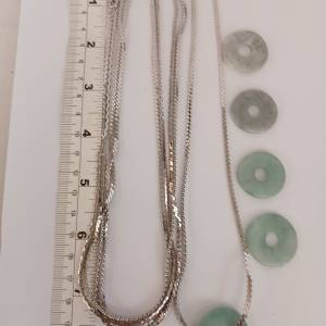 古舊翡翠A玉25mm平安扣存貨,加送16吋銅链，每一套 100 元，全部六套共售300 元，no...