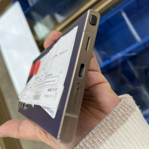 Samsung S24 Ultra S928U 256g 有中文