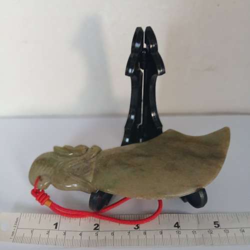 翡翠A玉五吋半大關刀擺件/吊件，有小石紋瑕疵，清貨特價出售 ，歡迎出價，no.D17.1.25