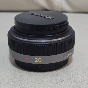 Lumix m4/3 20mm1.7,，日本制造，有盒。