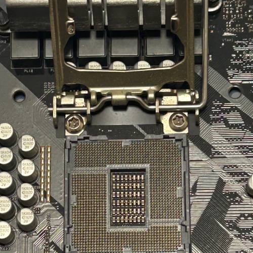 $230 90 %  NEW Z490 ASROCK PHANITOM GAMING 4 /2.5G