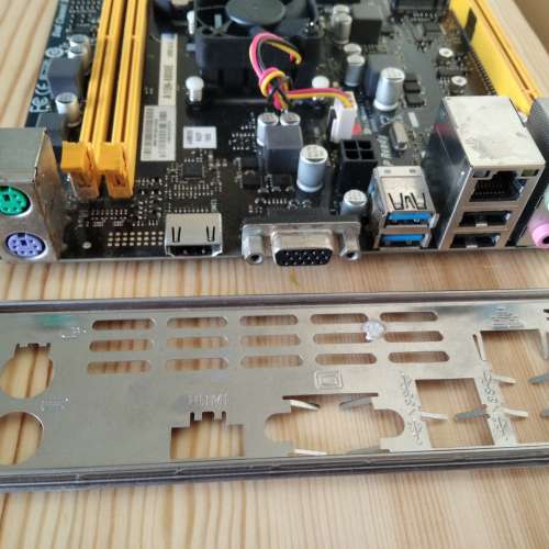 ( ITX) 新淨BIOSTAR A10N-8800E 底板(板載AMD FX-8800P CPU 支援DDR4 M.2)