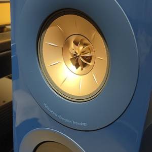 kef R3 meta