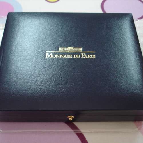 法國 1998 年發行第 16 屆法國世界盃足球賽紀念版 1 套 3 枚金幣及銀幣