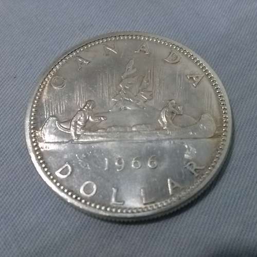 加拿大 1966 年發行 1 圓銀幣