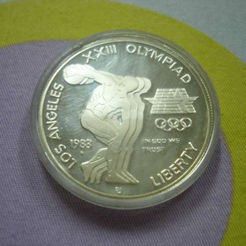 美國 1983 年發行第 23 屆洛杉磯奧運會紀念版 1 圚銀幣