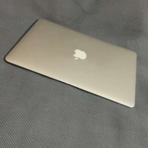 Apple MacBook Air IntelCore i7 13寸 ，8G RAM，256G SSD固態硬盤，超輕細部方便攜...
