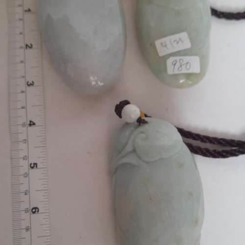 清理舊存貨 ，翡翠A玉長约3.5寸壽星公手把件，圓滑好水頭，原價每件980 元，現清貨...