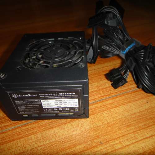 SilverStone SST-SX300-B 電源供應器 300W SFX