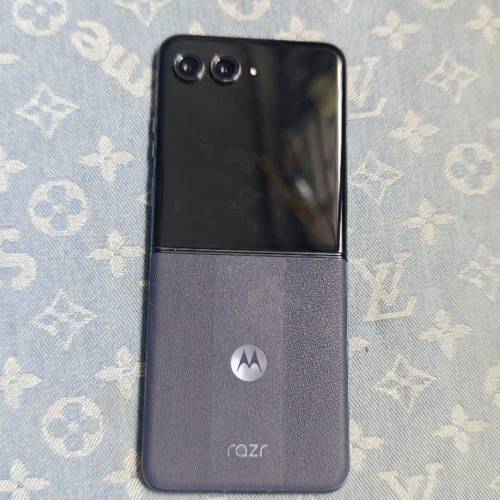 Motorola Razr 50 ultra 12+512GB 5G 很新淨