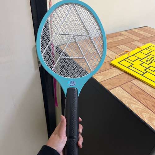全新入電芯電蚊拍 electric mosquito swatter bug zapper AA batteries