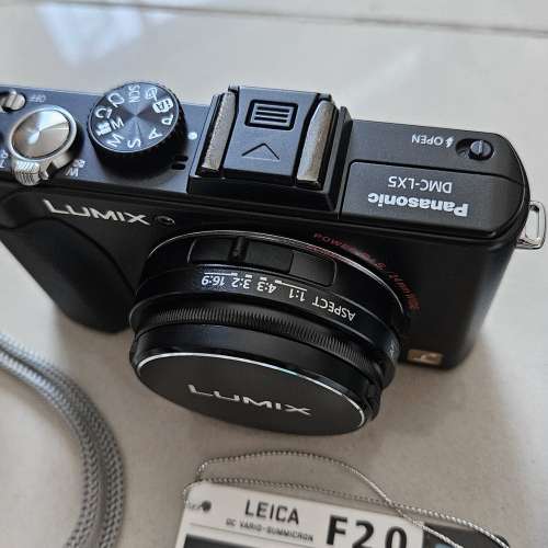 Panasonic Lumix DMC LX-5 (90% new)