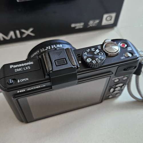 Panasonic Lumix DMC LX-5 (90% new)
