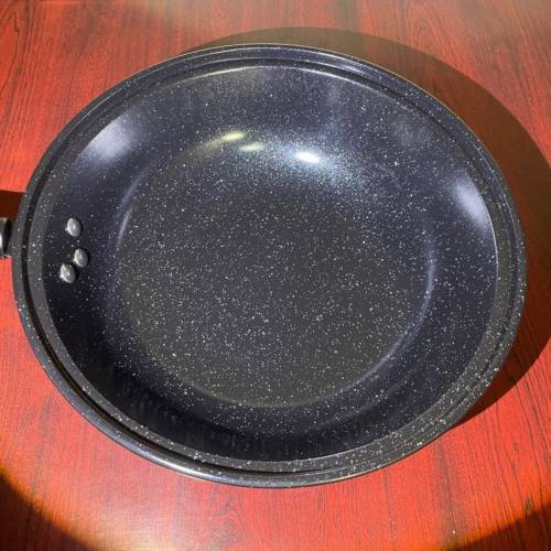 《三折蝕售》香廚寶多功能微壓鍋，直徑32cm，SPCC優質鋼材加上金剛麥飯石鑄造，十倍...