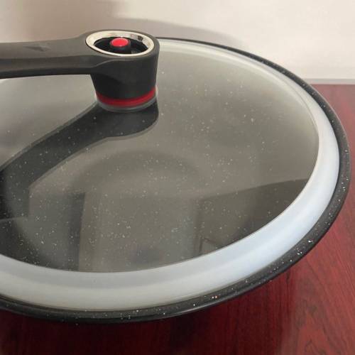 《三折蝕售》香廚寶多功能微壓鍋，直徑32cm，SPCC優質鋼材加上金剛麥飯石鑄造，十倍...