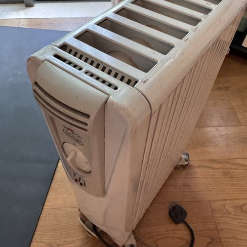 Delonghi oil heater Made in Italy 暖爐