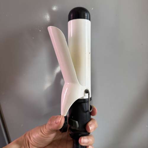 電頭髮卷, 直x 共2件 hair iron HK$250  &middot; In stock