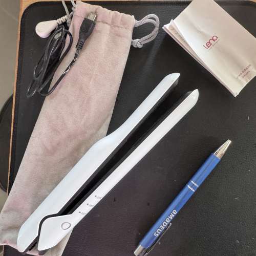 電頭髮卷, 直x 共2件 hair iron HK$250  &middot; In stock