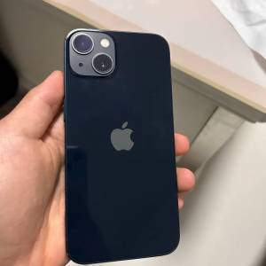 iPhone 13  512GB ，電池容量86 %，跟全新玻璃鋼化貼及保護套  新淨，因為買入ipho...