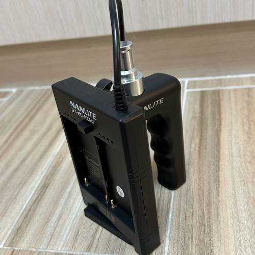 NANLITE 南光BT-BG-FZ60 Forza 60 NP-F 電池手柄