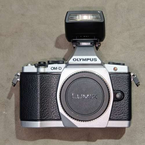 olympus EM5 一代 E-M5 SC：6XXX