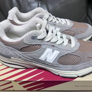 New Balance  U993GG US9