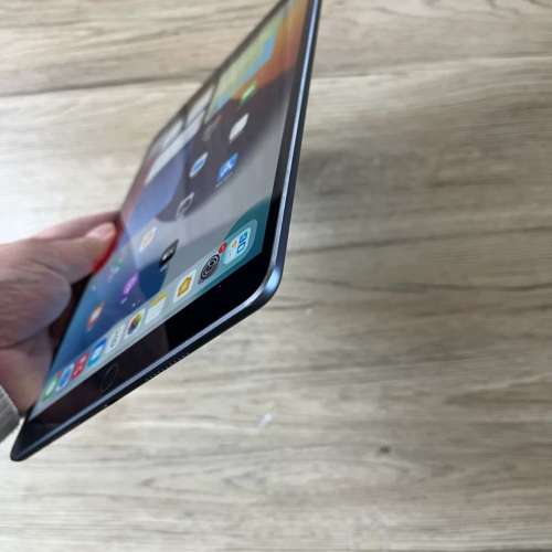 iPad Air3 256G黑色，性能極好，A12處理器 運行暢通無阻！