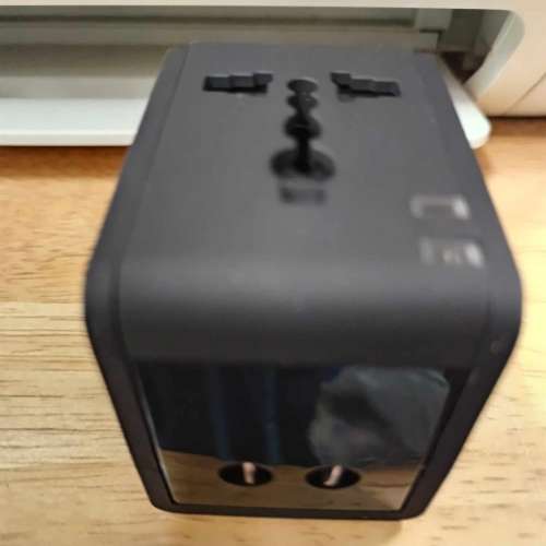 萬能旅行轉換插頭 連USB充電  插蘇 插座 萬能插蘇