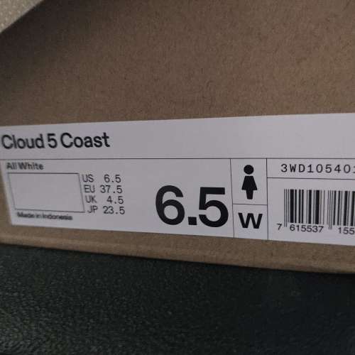 全新有原裝盒正版正貨有單 On cloud 5 Coast ALL WHITE 男女裝 中性 白色休閒鞋運動...
