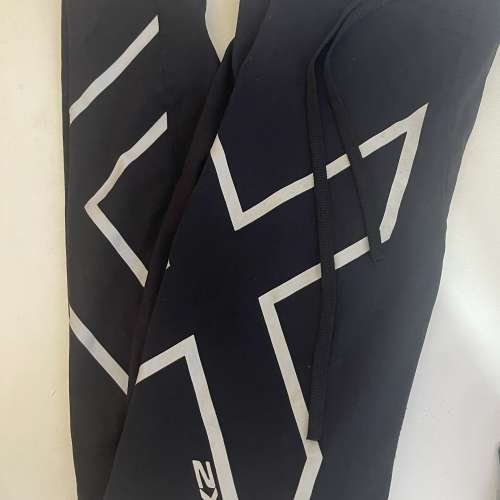 2xu 黑色跑步訓練長褲classic black colour tight heat