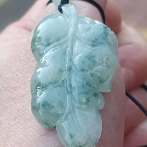 💝緬甸天然A貨冰糯化膠飄花翡翠大葉子
  （可代做香港玉石鑒定証書）
❤46mm*25.4m...