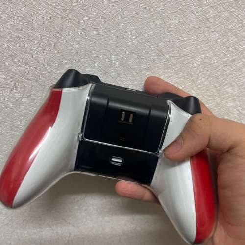 xbox series s（主機）（兩個美版手掣）（一個無線充）