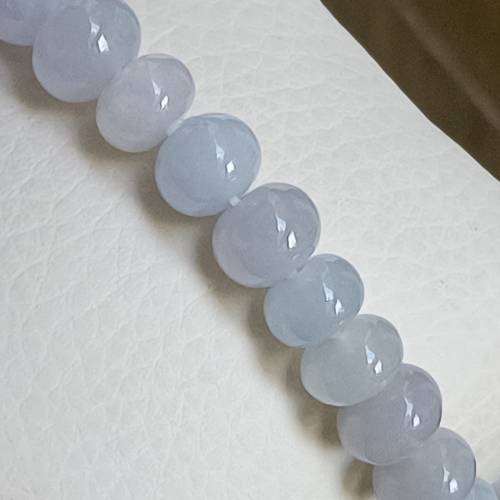 💝緬甸天然A貨糯化起冰膠淡色多寶翡翠手串
  （可代做香港玉石鑒定証書）
❤8mm*30...