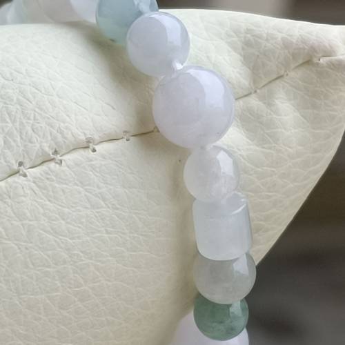 💝緬甸天然A貨冰糯種多寶翡翠手串
  （可代做香港玉石鑒定証書）
❤9.2mm~6mm*26顆
...