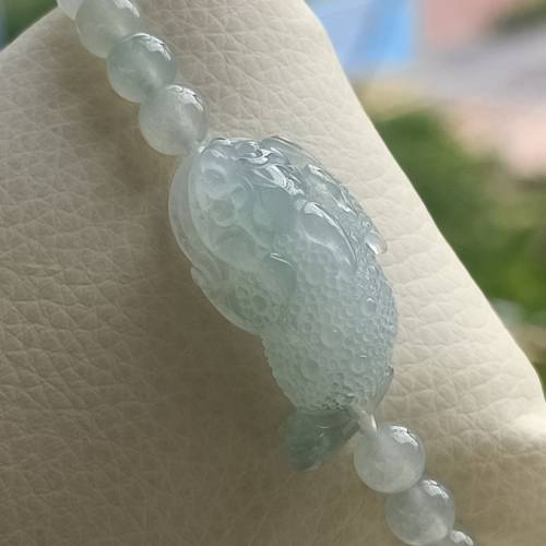💝緬甸天然A貨冰種淡晴翡翠金蟾手串
  （可代做香港玉石鑒定証書）
❤27.7mm*15.8m...