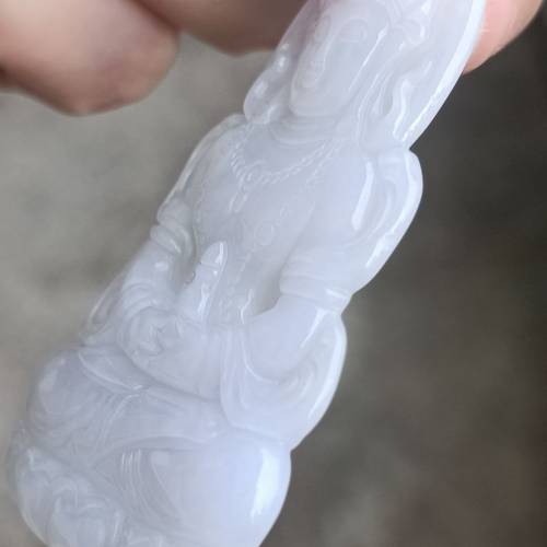 💝緬甸天然A貨糯種淡紫翡翠大渡母觀音
  （可代做香港玉石鑒定証書）
❤63.7mm*41m...