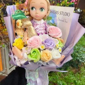 獨家原創 👉付款後即日長沙灣站交收👈$389唔講價！ 長髮公主花束  💐香皂花+仿真花+...
