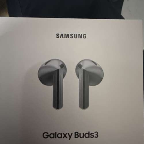 Samsung Buds 3 ，silver white