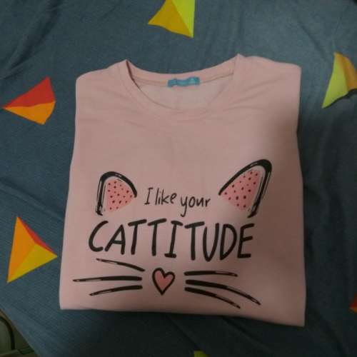 全新 舒服料上衣 長56x寬88cm(包郵寄)