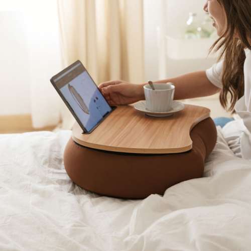 懶人用膝上桌 坐低用 小枱 日式懶人電腦桌  筆記本電腦桌泡沫粒子抱枕電腦桌 床上 ...