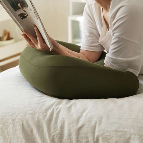 懶人用膝上桌 坐低用 小枱 日式懶人電腦桌  筆記本電腦桌泡沫粒子抱枕電腦桌 床上 ...