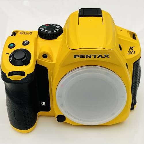 Pentax K-30 Yellow silky