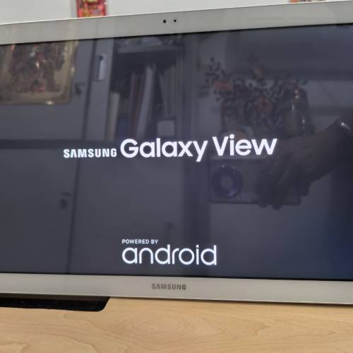 Samsung Galaxy view 18.4”