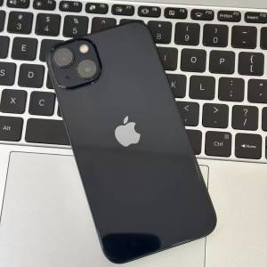 iPhone 13 512G 黑色 電池效能86 %，換機放售，已貼上原裝鋼化Mon及贈送全新手機套。