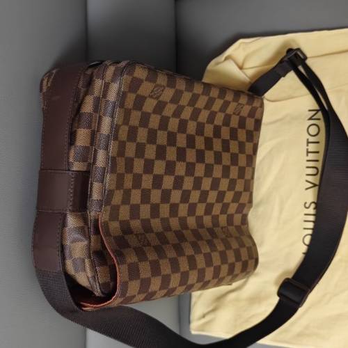 LV,斜孭袋幾乎全新