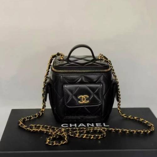 Brand new, fully wrapped.🎁CHANEL cargo mini treasure box